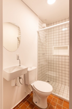 Imagen de la habitación del Hotel ZEST Pedroso. Foto 16