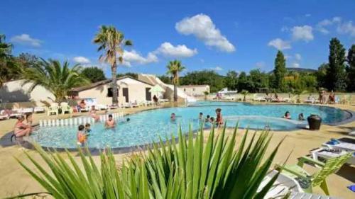 Imagen general del Hotel ZEcamping piscine à 4km de la plage pet friendly club enfant. Foto 1