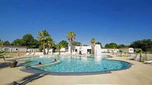 Imagen general del Hotel ZEcamping piscine &agrave; 4km de la plage pet friendly club enfant. Foto 11