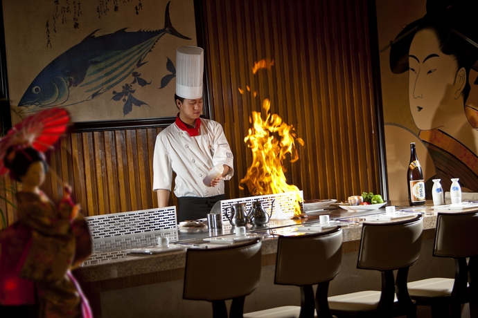 Imagen del bar/restaurante del Hotel ZHEJIANG GRAND. Foto 8
