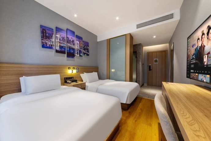 Imagen de la habitación del Hotel ZHONG SHAN HAI BIN. Foto 9