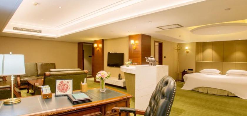 Imagen de la habitación del Hotel ZHONGZHOU INTERNATIONAL HOTEL (HENAN MUSEUM). Foto 12