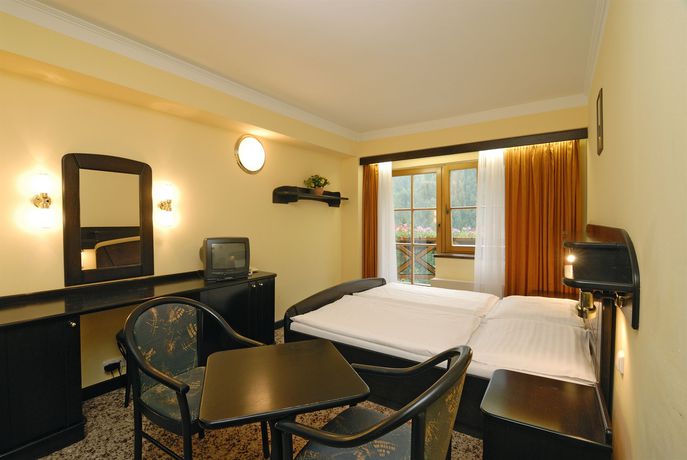 Imagen de la piscina del Hotel Z&aacute;ti&scaron;&iacute;. Foto 16