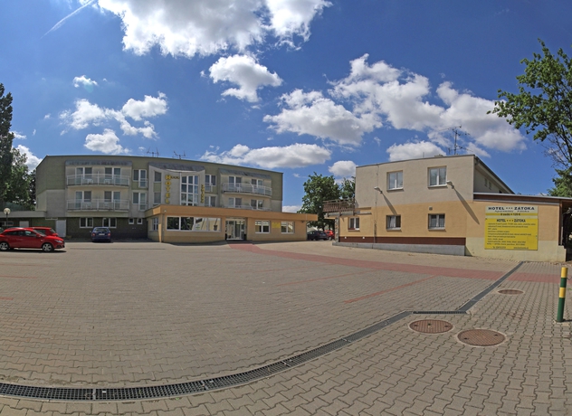 Imagen general del Hotel Z&aacute;toka, Senec. Foto 3