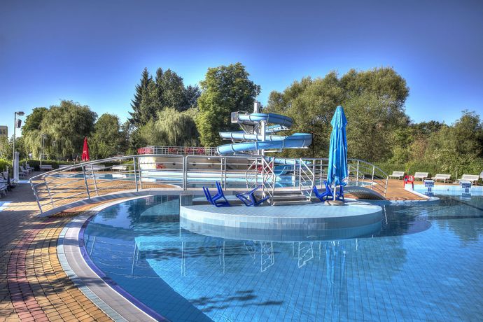 Imagen del bar/restaurante del Hotel Z&aacute;vi&scaron; Z Falken&scaron;tejna, Hluboka Nad Vltavou. Foto 3