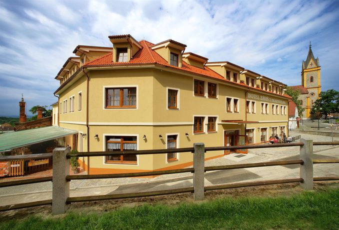 Imagen de los interiores del Hotel Z&aacute;vi&scaron; Z Falken&scaron;tejna, Hluboka Nad Vltavou. Foto 15