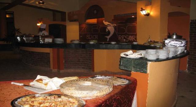 Imagen del bar/restaurante del Hotel Zabargad Beach Resort. Foto 2