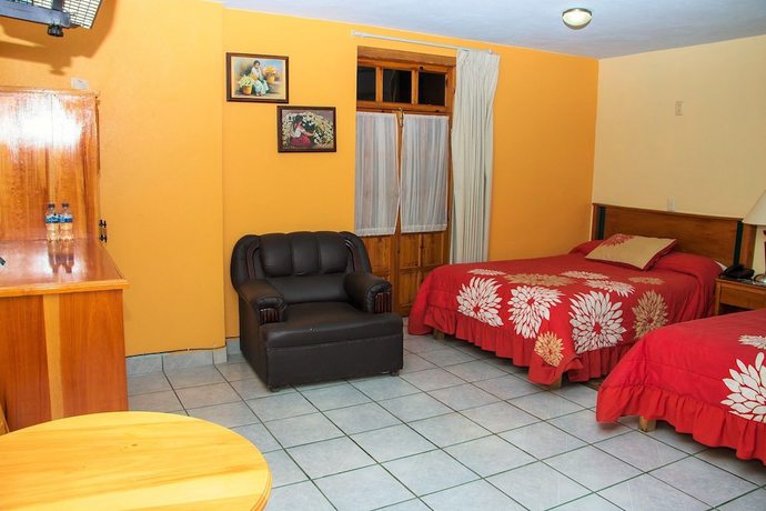 Imagen de la habitación del Hotel Zacatl&aacute;n. Foto 5