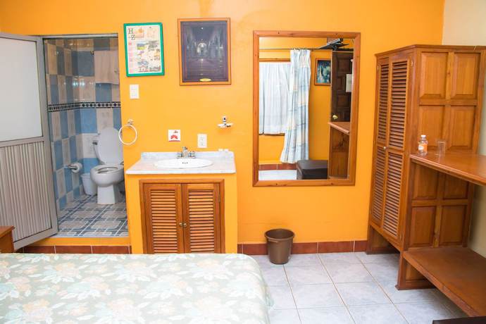 Imagen de la habitación del Hotel Zacatl&aacute;n. Foto 8