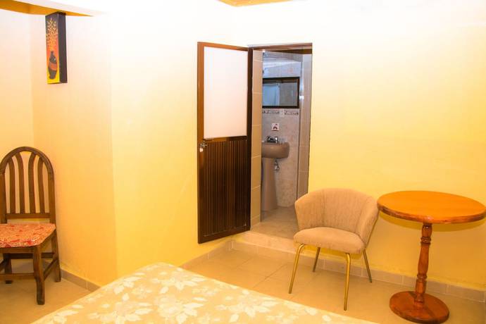 Imagen de la habitación del Hotel Zacatl&aacute;n. Foto 15