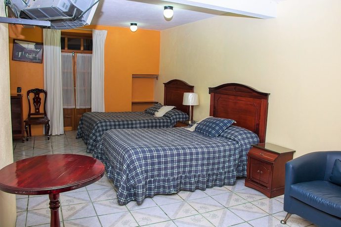 Imagen de la habitación del Hotel Zacatl&aacute;n. Foto 16