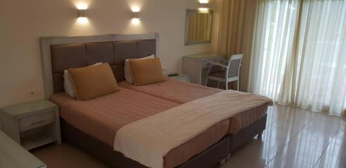 Imagen de la habitación del Hotel Zafira. Foto 7