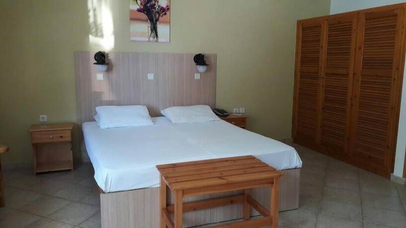 Imagen de la habitación del Hotel Zafiria Apartments. Foto 16