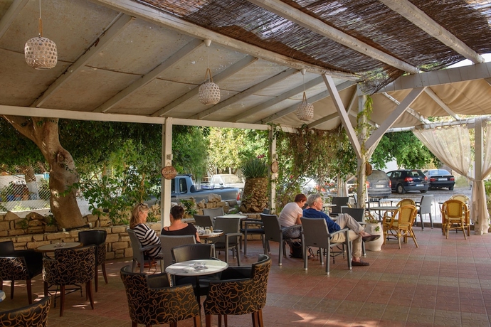 Imagen del bar/restaurante del Hotel Zafiria, Matala. Foto 5