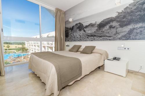 Imagen de la habitación del Hotel Zafiro Alzina Mar. Foto 22