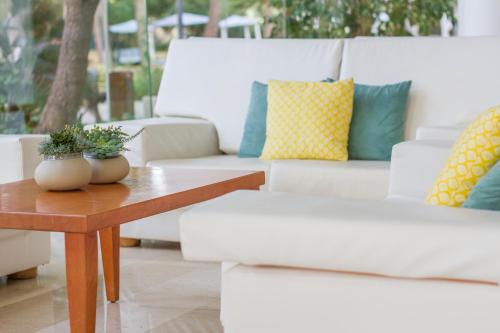 Imagen general del Hotel Zafiro Alzina Mar. Foto 12