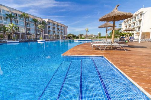 Imagen general del Hotel Zafiro Alzina Mar. Foto 14