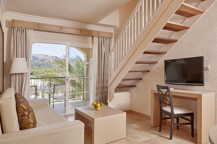 Imagen de la habitación del Hotel Zafiro Cala Mesquida. Foto 6