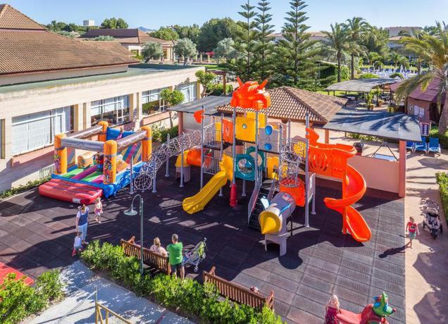 Imagen general del Hotel Zafiro Can Picafort. Foto 4