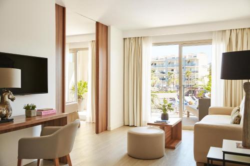 Imagen de la habitación del Hotel Zafiro Palace Alcudia. Foto 16