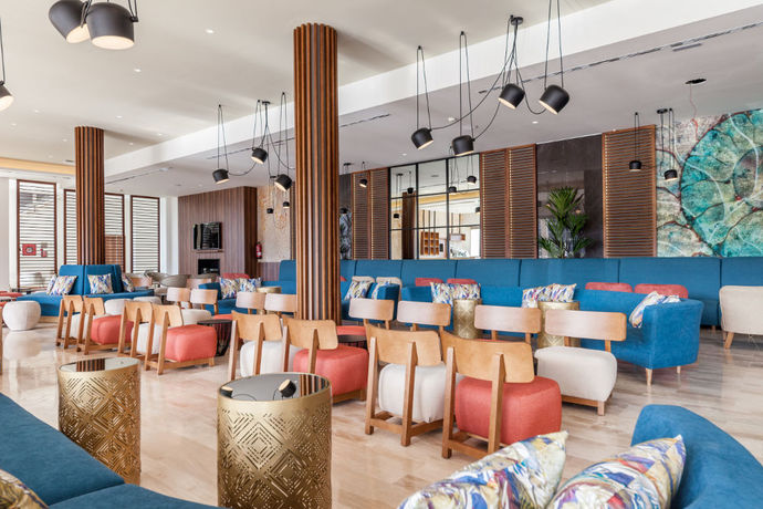 Imagen general del Hotel Zafiro Palace Palmanova. Foto 18