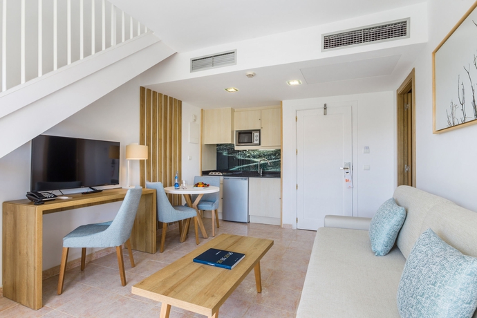 Imagen de los interiores del Hotel Zafiro Palmanova. Foto 16