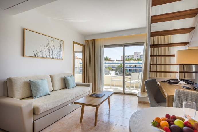 Imagen de los interiores del Hotel Zafiro Palmanova. Foto 17