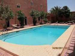 Imagen de la piscina del Hotel Zaghro. Foto 11