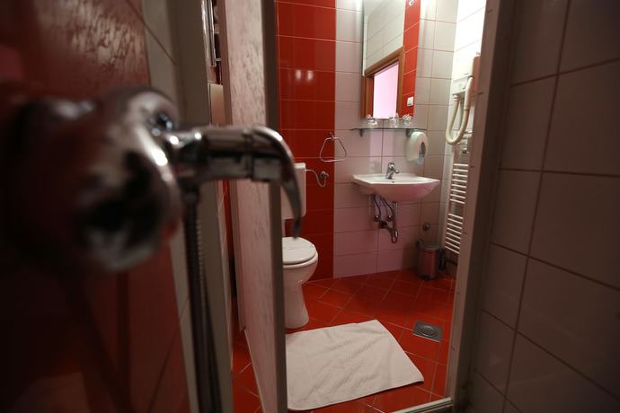 Imagen de la habitación del Hotel Zagi. Foto 3