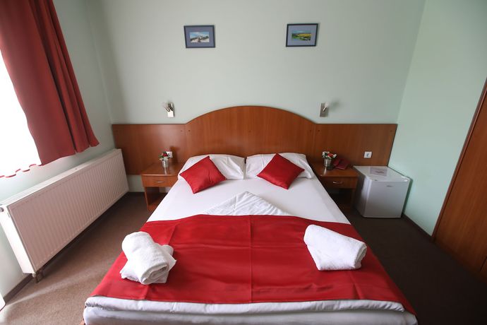 Imagen de la habitación del Hotel Zagi. Foto 16