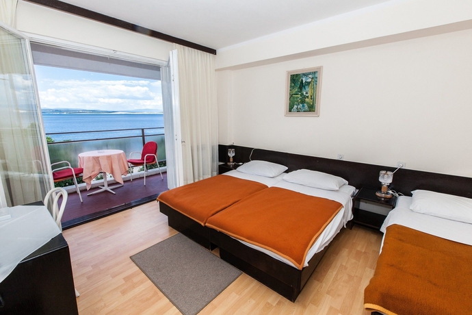 Imagen de la habitación del Hotel Zagreb, Crikvenica. Foto 10
