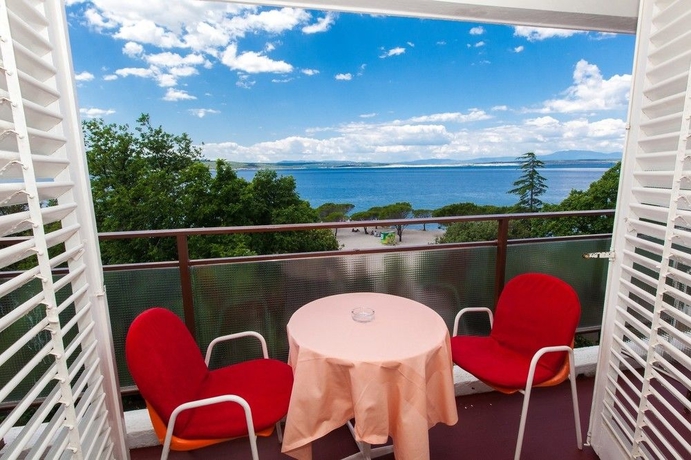 Imagen de la habitación del Hotel Zagreb, Crikvenica. Foto 11