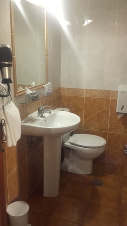 Imagen de la habitación del Hotel Zaida. Foto 10