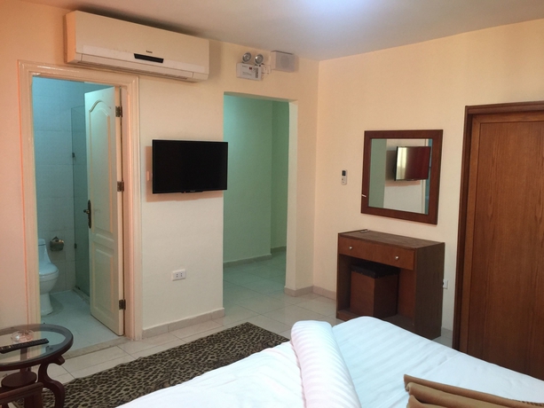 Imagen de la habitación del Hotel Zaina Plaza. Foto 14