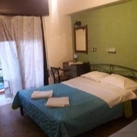 Imagen de la habitación del Hotel Zakros. Foto 10