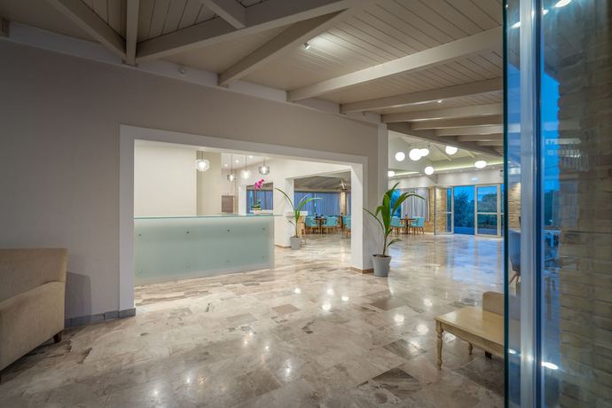 Imagen de los interiores del Hotel Zakynthos. Foto 13