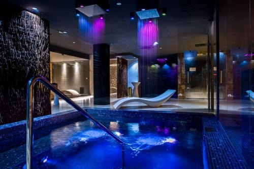 Imagen de la piscina del Hotel Zalewski. Foto 7