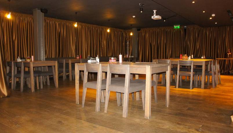 Imagen del bar/restaurante del Hotel Zaliasis slenis - Self check-in hotel. Foto 5