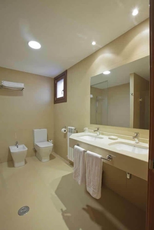 Imagen de la habitación del Hotel Zalle Don Fernando. Foto 13