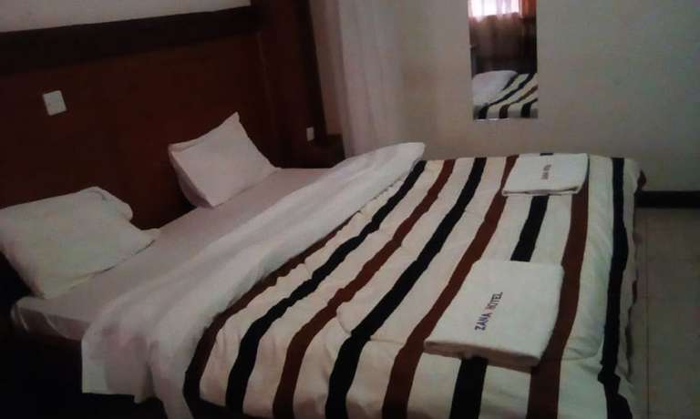 Imagen de la habitación del Hotel Zama. Foto 9