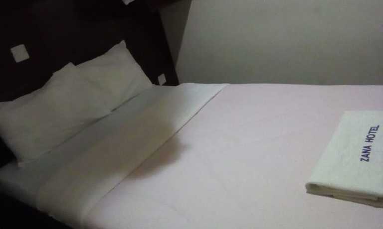 Imagen de la habitación del Hotel Zama. Foto 11