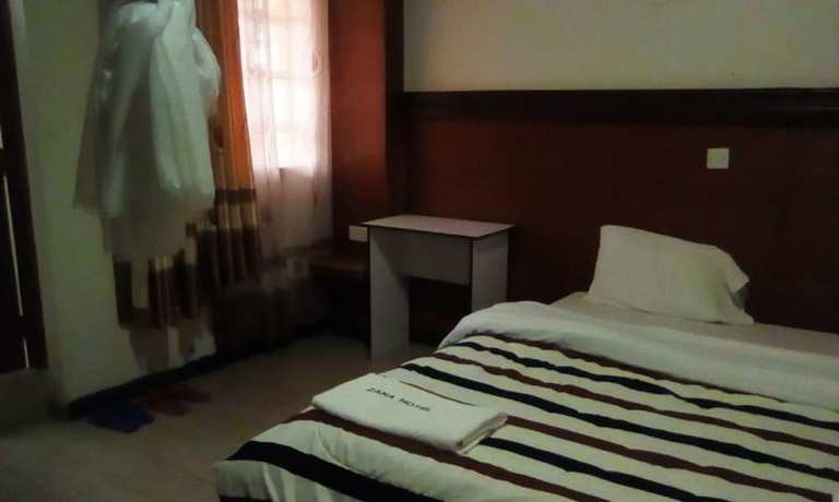 Imagen de la habitación del Hotel Zama. Foto 14