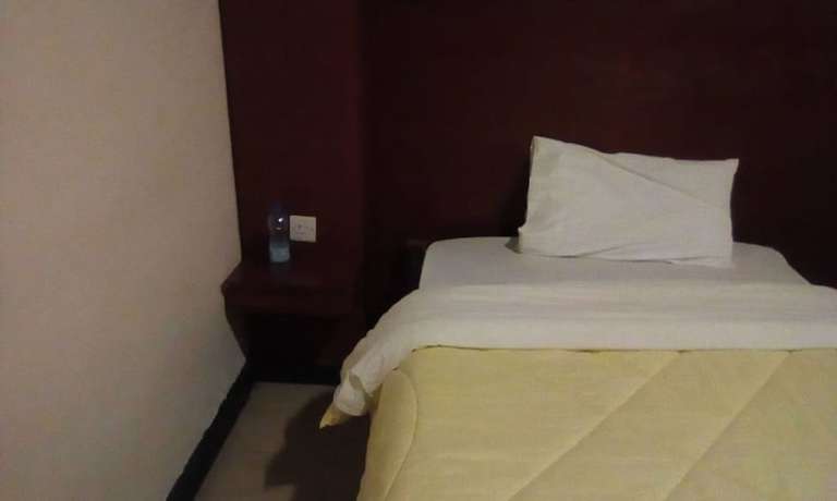 Imagen de la habitación del Hotel Zama. Foto 15
