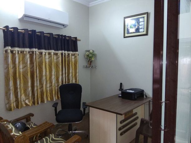 Imagen de los interiores del Hotel Zamarrud Palace. Foto 17