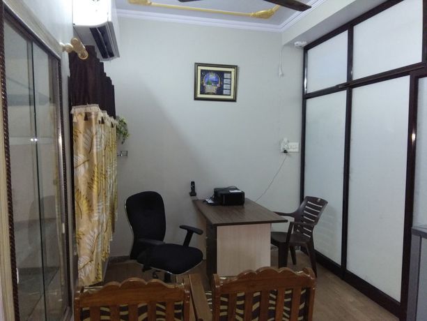 Imagen de los interiores del Hotel Zamarrud Palace. Foto 20