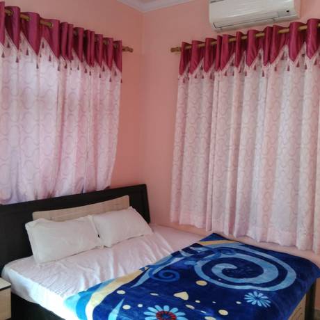 Imagen de la habitación del Hotel Zamarrud Palace. Foto 10