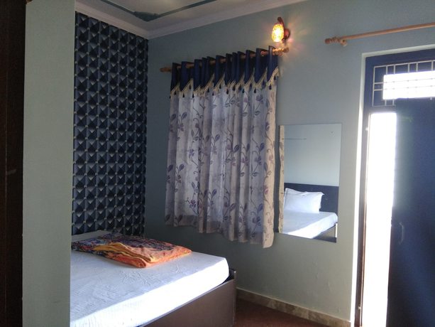 Imagen de la habitación del Hotel Zamarrud Palace. Foto 11