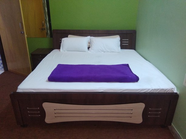 Imagen de la habitación del Hotel Zamarrud Palace. Foto 13