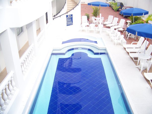 Imagen de la piscina del Hotel Zamba. Foto 19