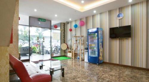Imagen general del Hotel Zamburger Sungai Besi. Foto 17